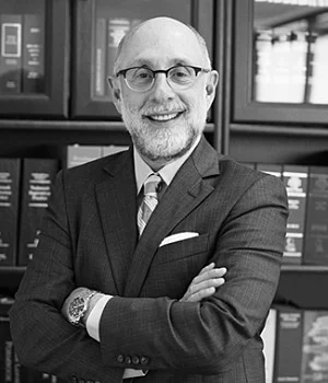 Stephen H. Kahn 律师